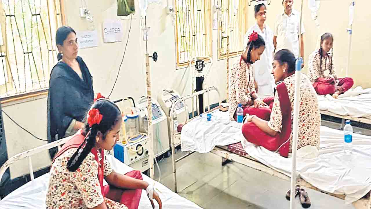 ఫుడ్‌ పాయిజన్‌తో హడల్‌