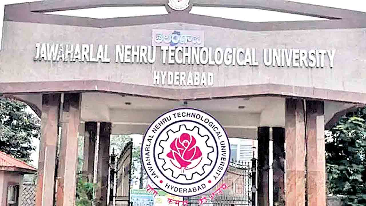 డమ్మీ వర్సిటీ.. ఫేక్‌ కోర్సులు?