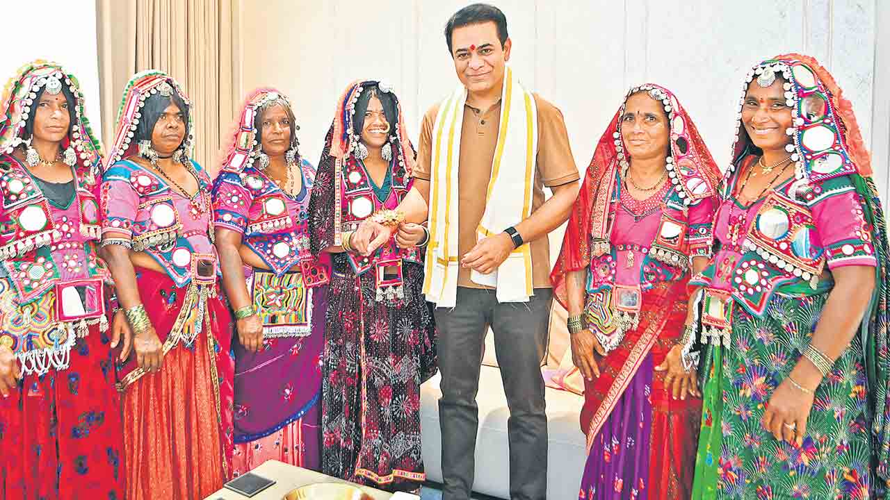 ఆడబిడ్డలకు రక్ష మన రామన్న