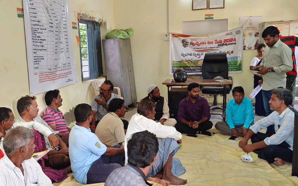 Oil farm cultivation | ఆయిల్ ఫామ్ సాగుతో అధిక లాభాలు.. కోటగిరి ఏవో రాజు