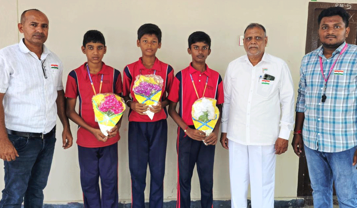 Senior Baseball Competition | తెలంగాణ రాష్ట్ర స్థాయి సీనియర్ బేస్బాల్ పోటీలకు యూనివర్సల్ స్కూల్ విద్యార్డులు ఎంపిక