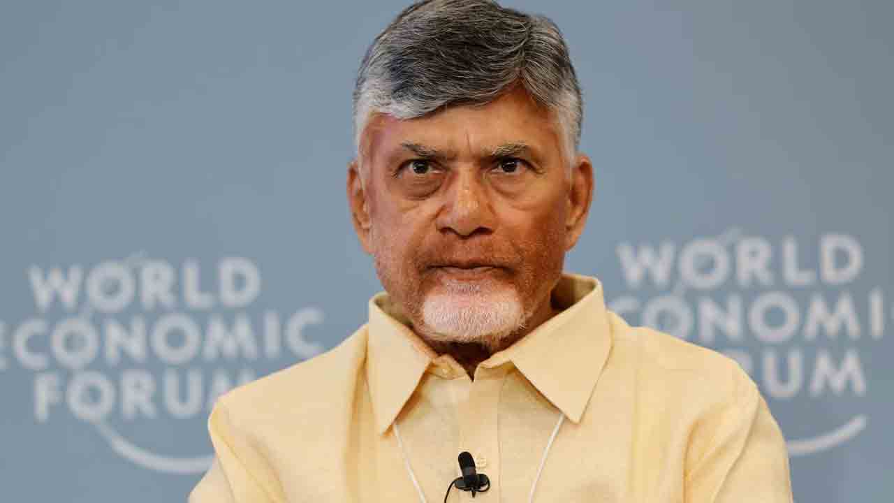 వితండ బాబు.. వింత వాదన!.. నిన్నటిదాకా వృథాజలాలనే మళ్లిస్తామని, ఇప్పుడు కొత్త పాట