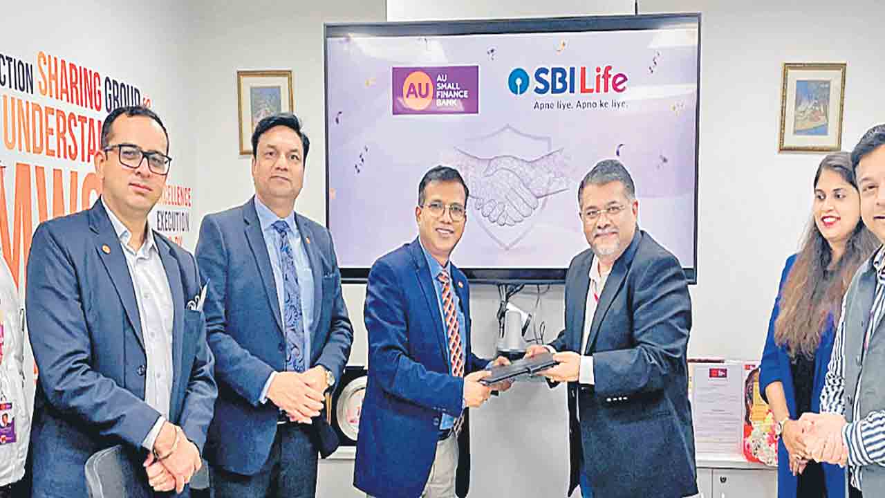 ఏయూ ఎస్‌ఎఫ్‌బీతో ఎస్బీఐ లైఫ్‌ జట్టు