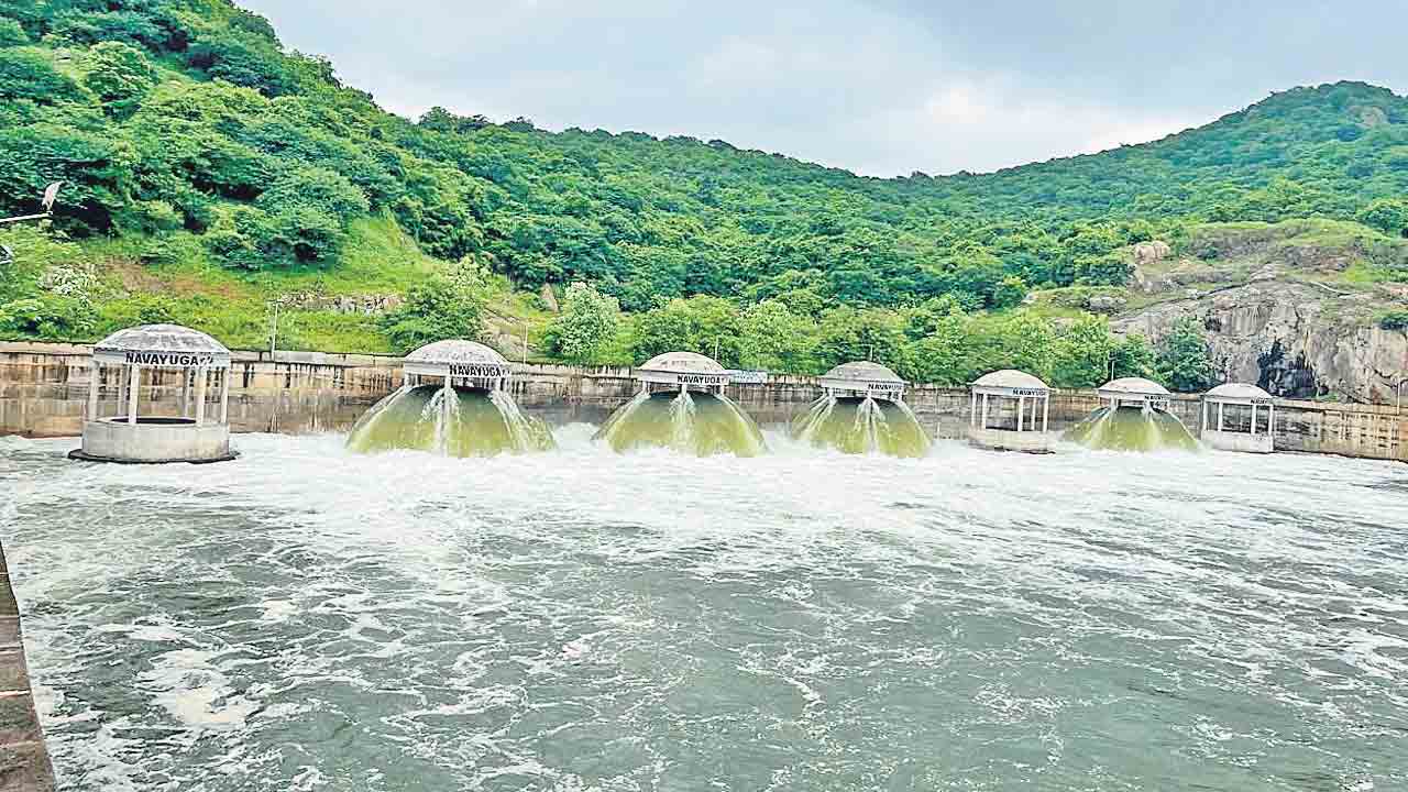 కొనసాగుతున్న కాళేశ్వరం ఎత్తిపోతలు