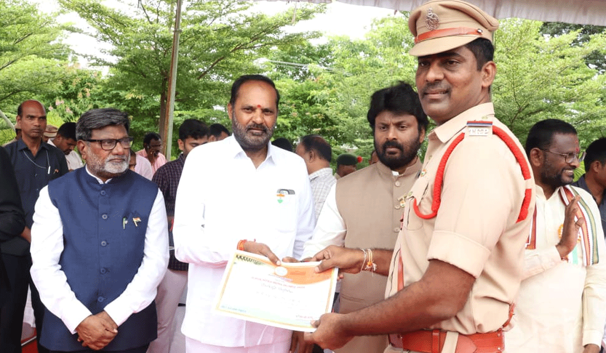 Best Service Award | పొత్కపల్లి ఎస్ఐకి ఉత్తమ సేవా పురస్కారం