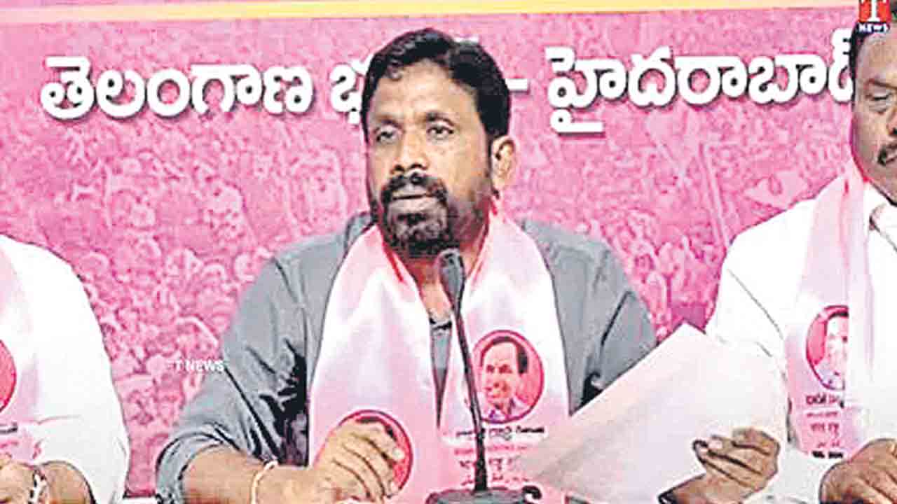 కాంగ్రెస్‌ ద్రోహాలను తుడిచి పెట్టలేరు: ఎర్రోళ్ల