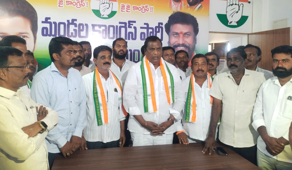 Minister Adluri | జై శ్రీరామ్ అని నినదించే బండి సంజయ్.. రైతుల కోసం కేంద్రం నుంచి యూరియా ఎందుకు తెప్పించడం లేదు.. మంత్రి అడ్లూరి