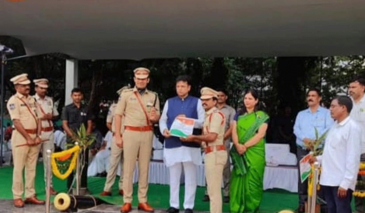 Best Service Award | చిగురుమామిడి ఎస్ఐ సాయికృష్ణ కు ఉత్తమ సేవ పురస్కారం