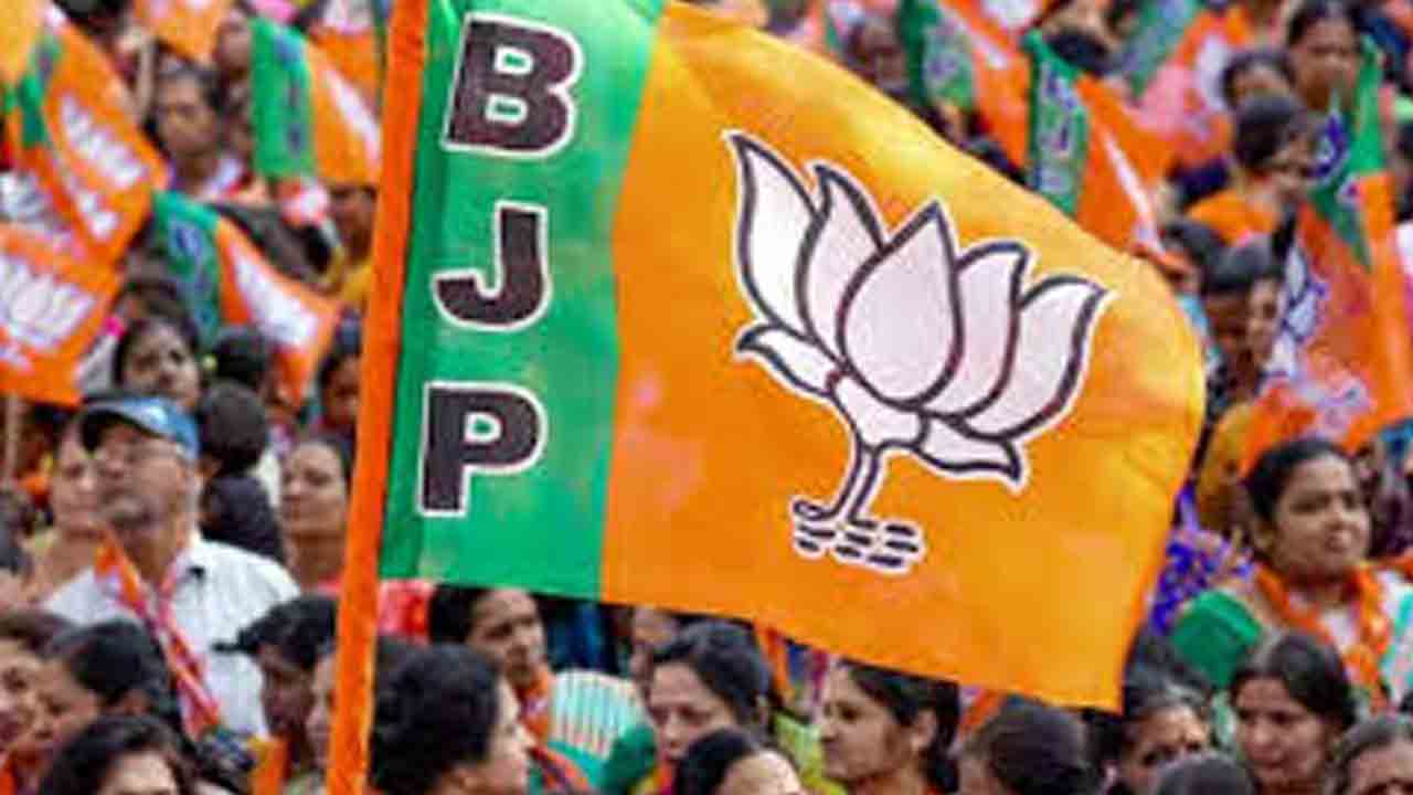 అంతర్జాతీయ స్థాయికి బీజేపీ రిసార్టు రాజకీయాలు!