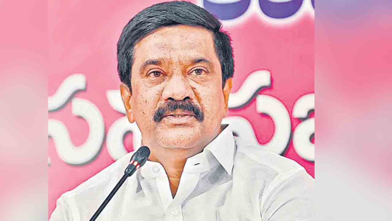 పాదయాత్రతో మరో మోసం