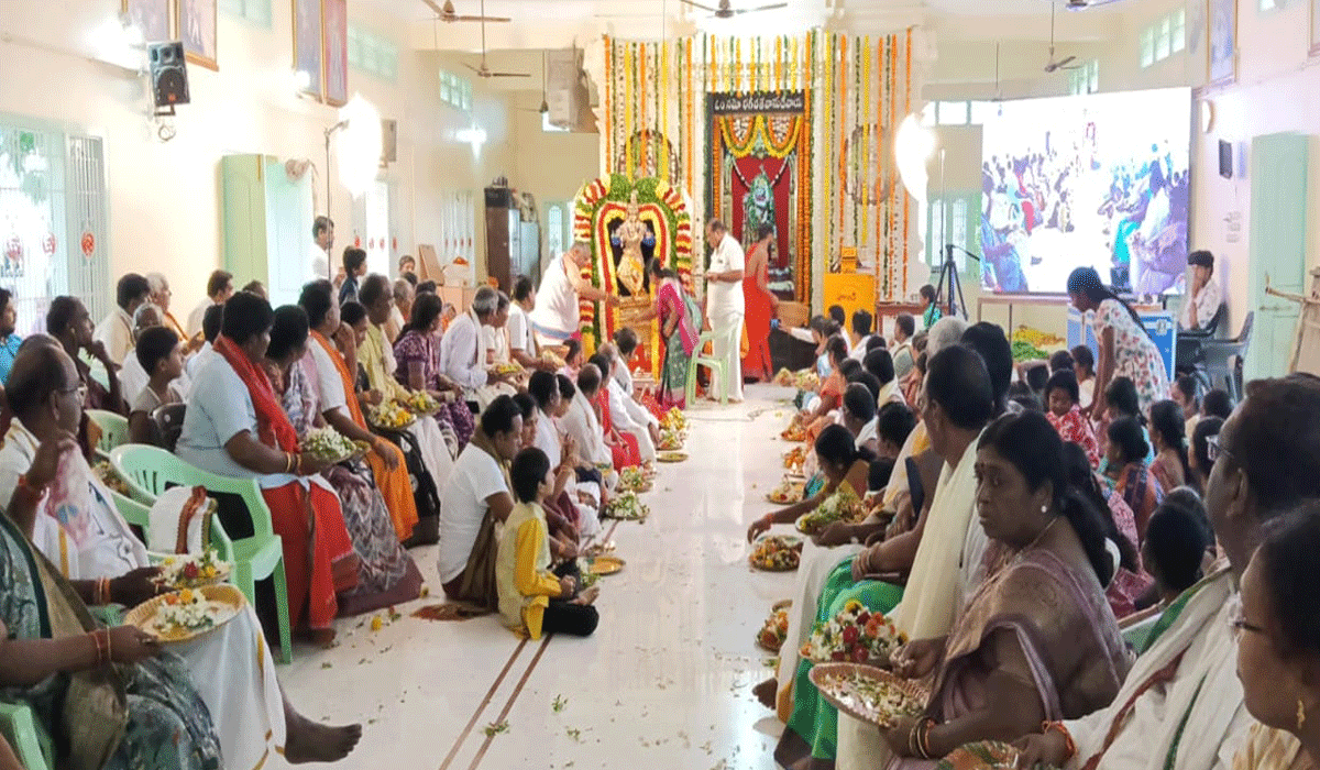 Sri Krishna Janmashtami | మెట్‌పల్లిలో ఘనంగా శ్రీకృష్ణ జన్మాష్టమి వేడుకలు