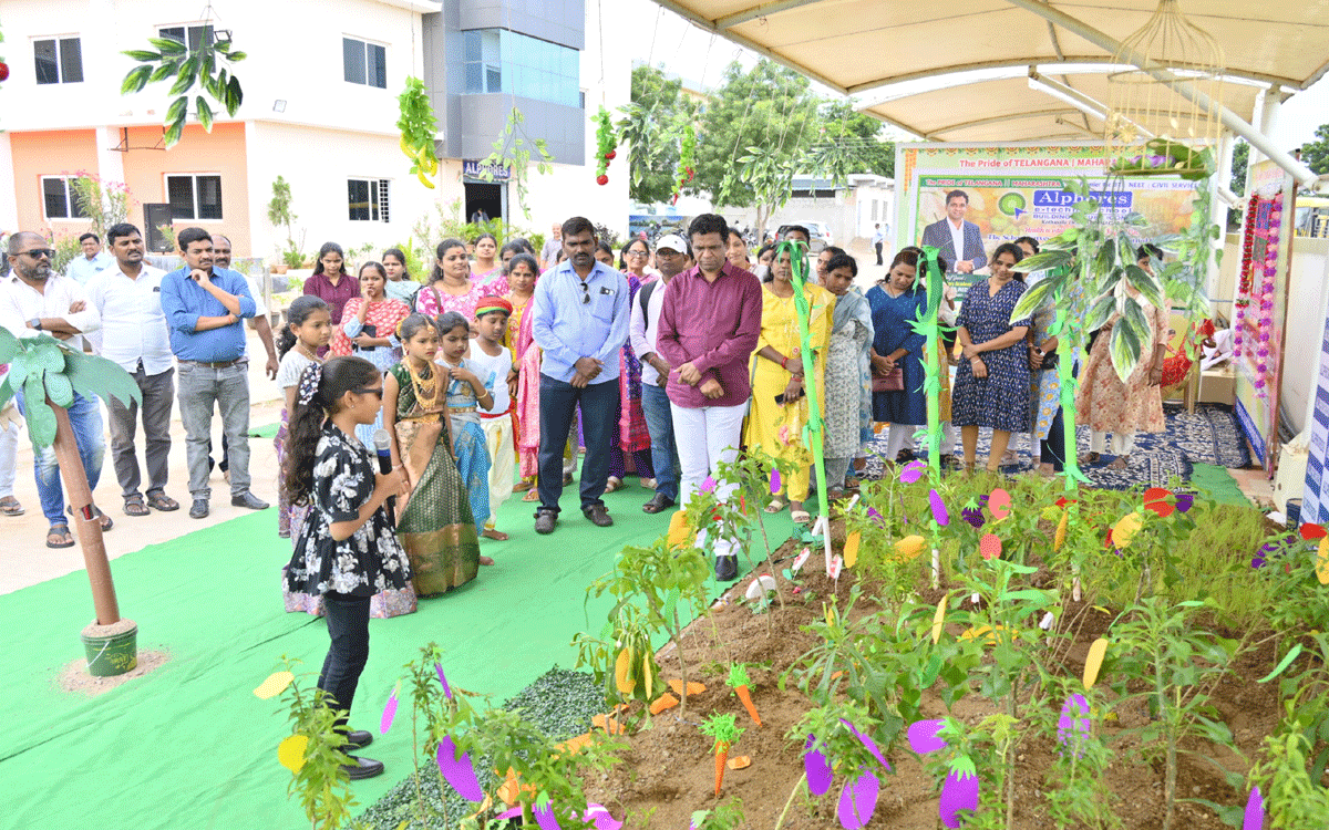 Nutritious food | విద్యార్థులు పౌష్టికాహారం తీసుకోవాలి.. ఆల్ఫోర్స్ విద్యా సంస్థల అధినేత నరేందర్ రెడ్డి
