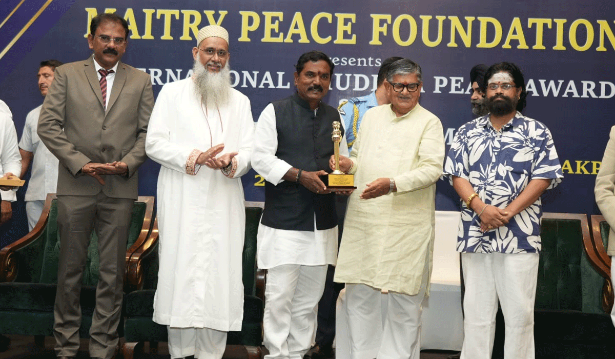 International Intellectual Peace Award | సేవల్లో కొండా.. అవార్డులకు కేరాఫ్ బండ.. సామాజిక సేవకుడు బండ శంకర్ కు ఇంటర్నేషనల్ బుద్ది పీస్ అవార్డు.