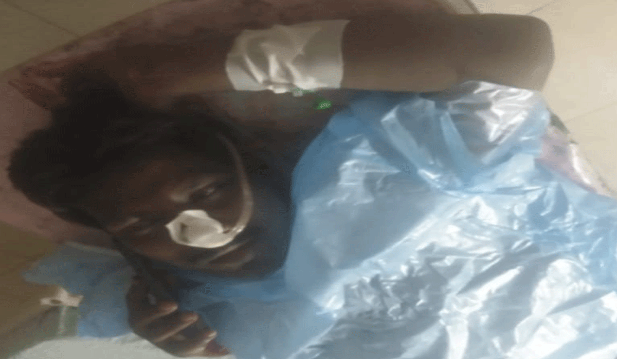 Attack with bottle | మద్యం మత్తులో యువకుడి వీరంగం.. బాటిల్ తో దాడి ఘటనలో ముగ్గురికి గాయాలు