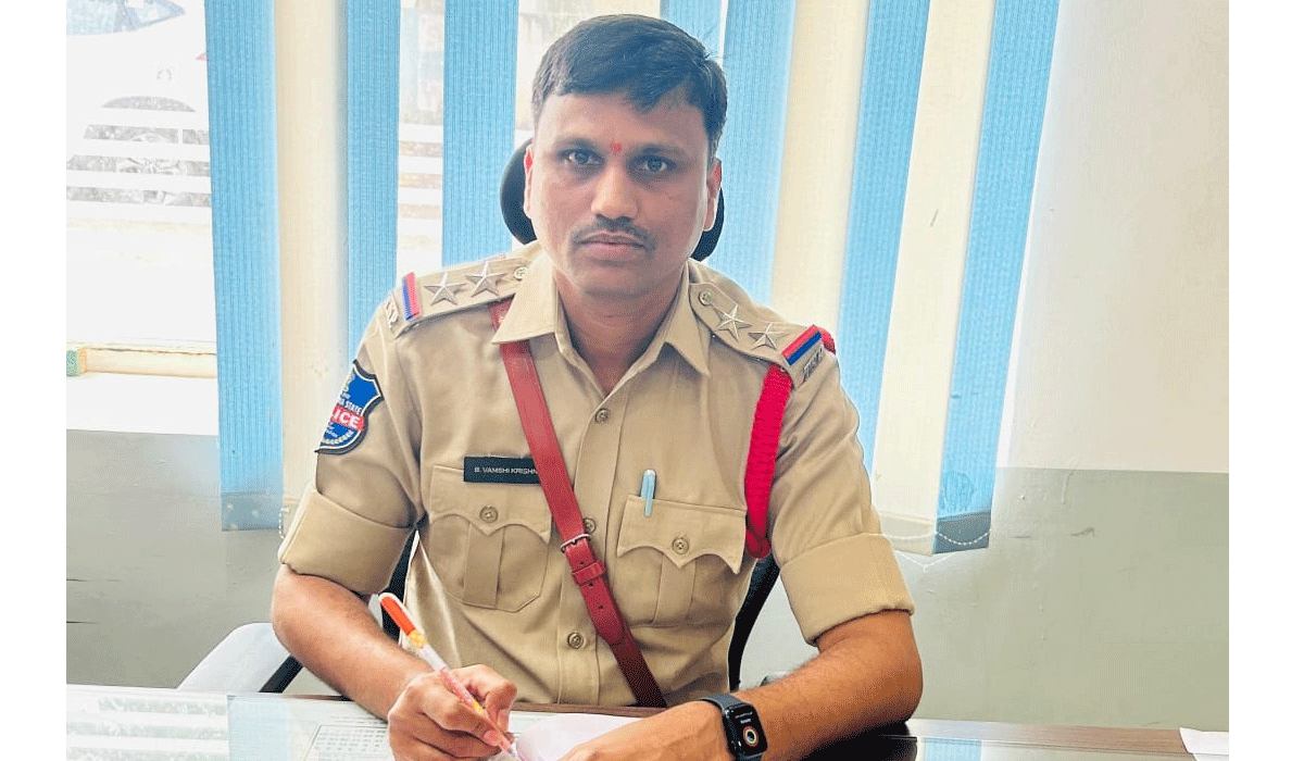 Heavy Rains | భారీ వర్షాలతో ప్రజలు అప్రమత్తంగా ఉండాలి.. గంగాధర ఎస్సై వంశీకృష్ణ