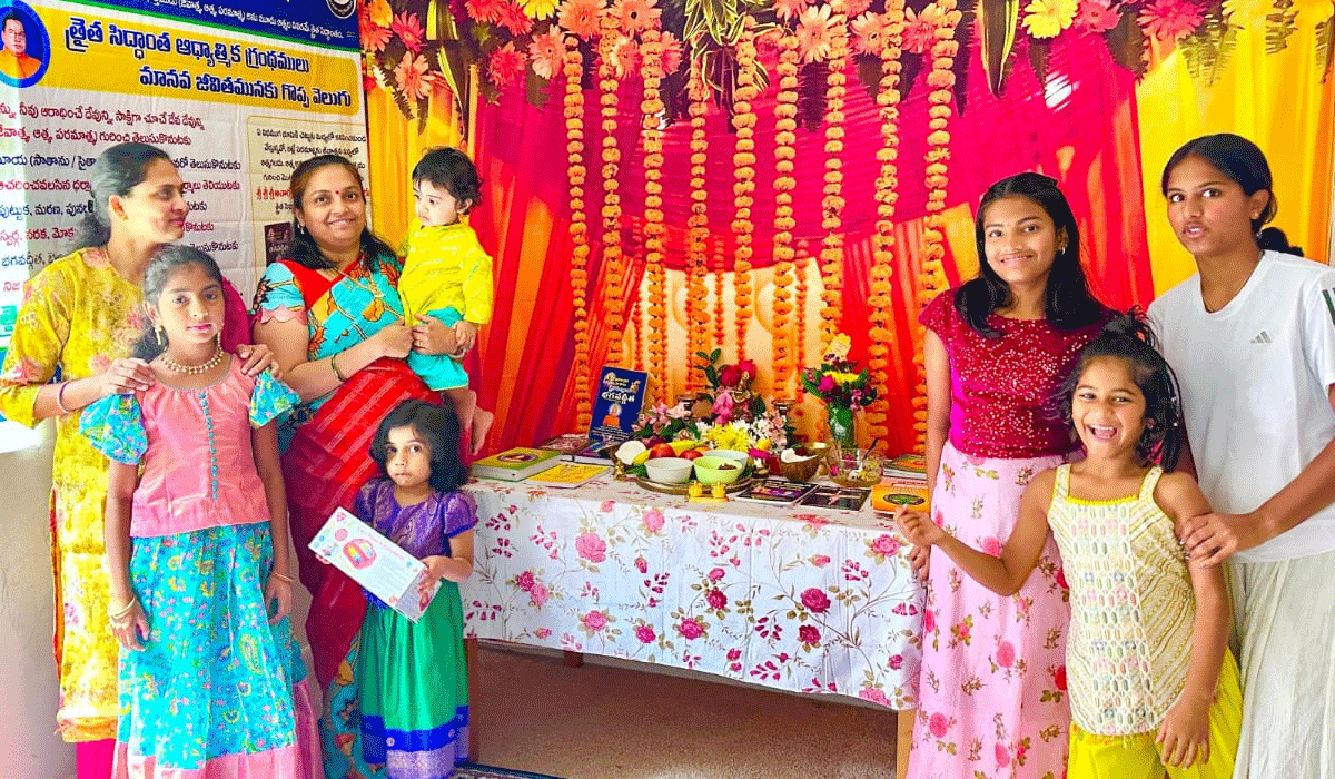 Sri Krishna Janmashtami | అమెరికాలో ఘనంగా శ్రీ కృష్ణ జన్మాష్టమి వేడుకలు.. పాల్గొన్న కరీంనగర్ వాసులు