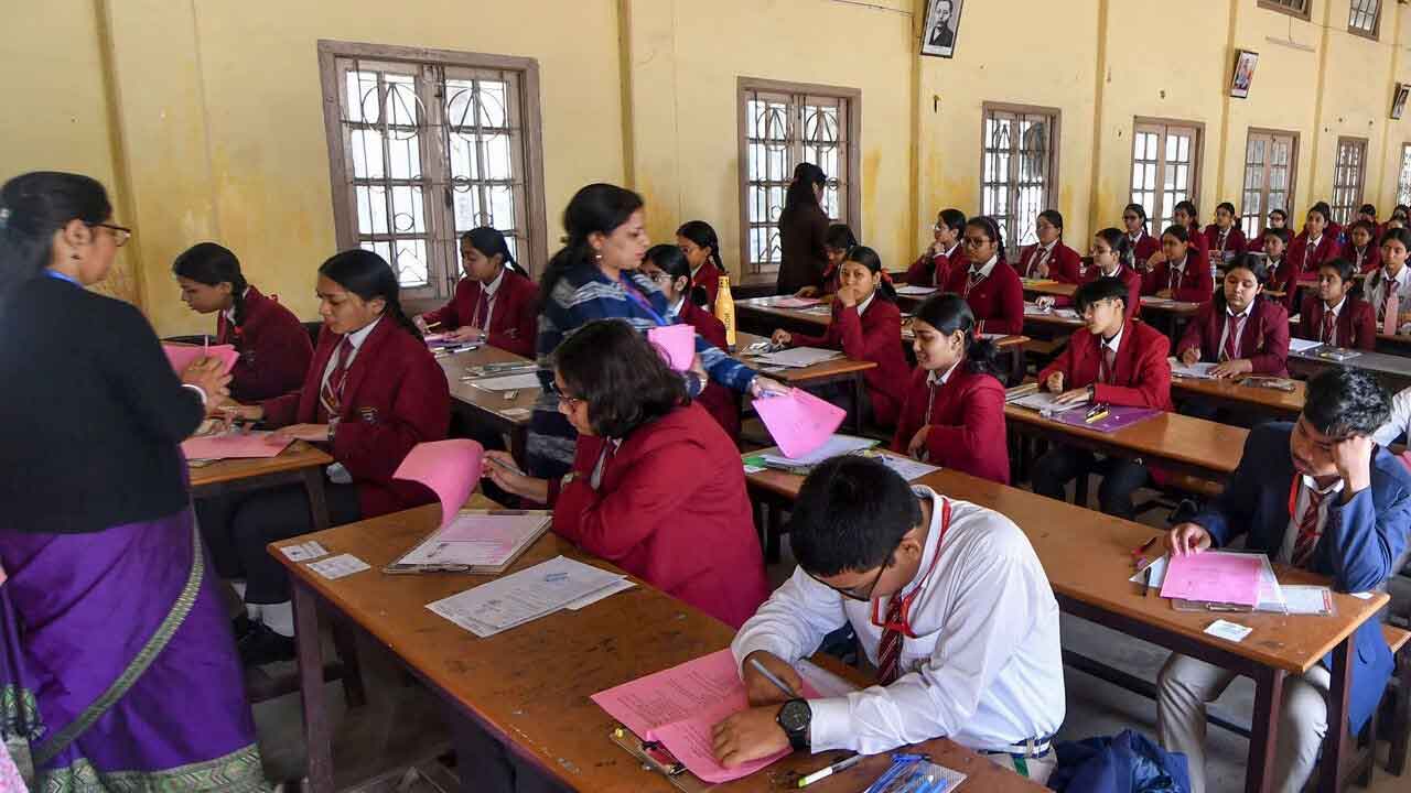 CBSE | 9వ తరగతికి ఓపెన్‌ బుక్‌ ఎగ్జామ్స్‌.. వచ్చే ఏడాది నుంచి అమలు