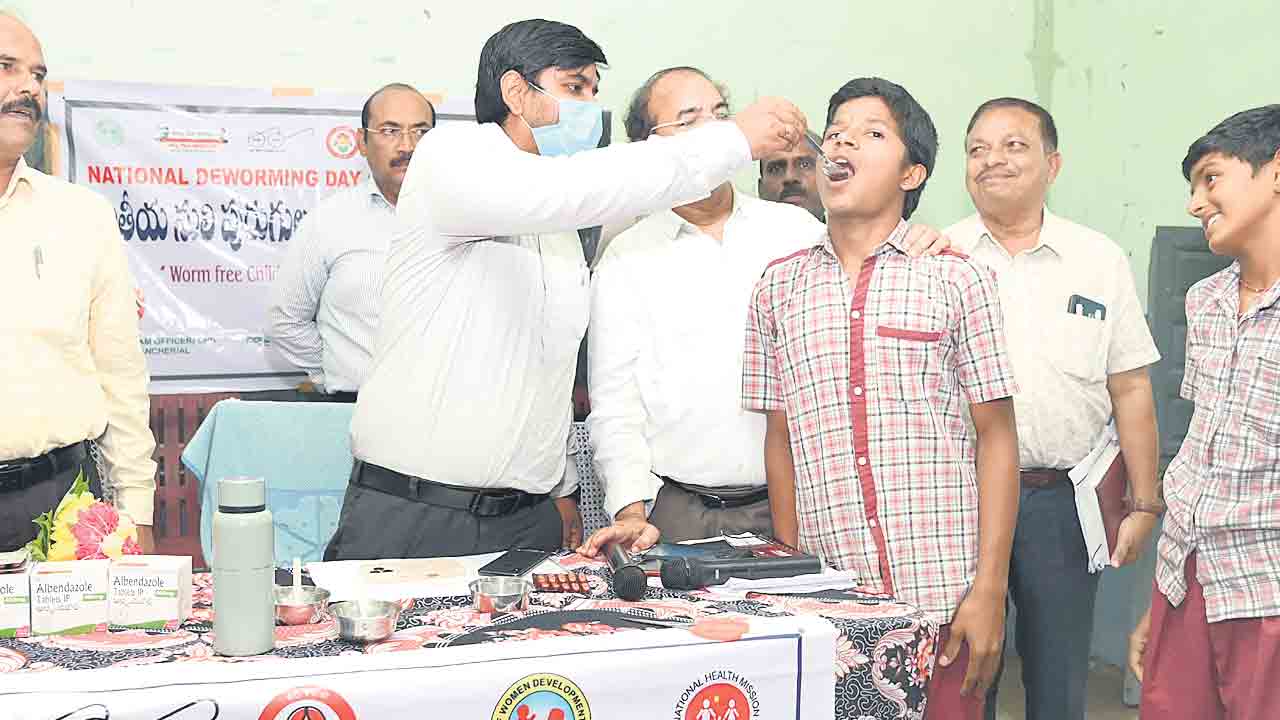 నులి పురుగుల నిర్మూలనకు కృషి చేయాలి