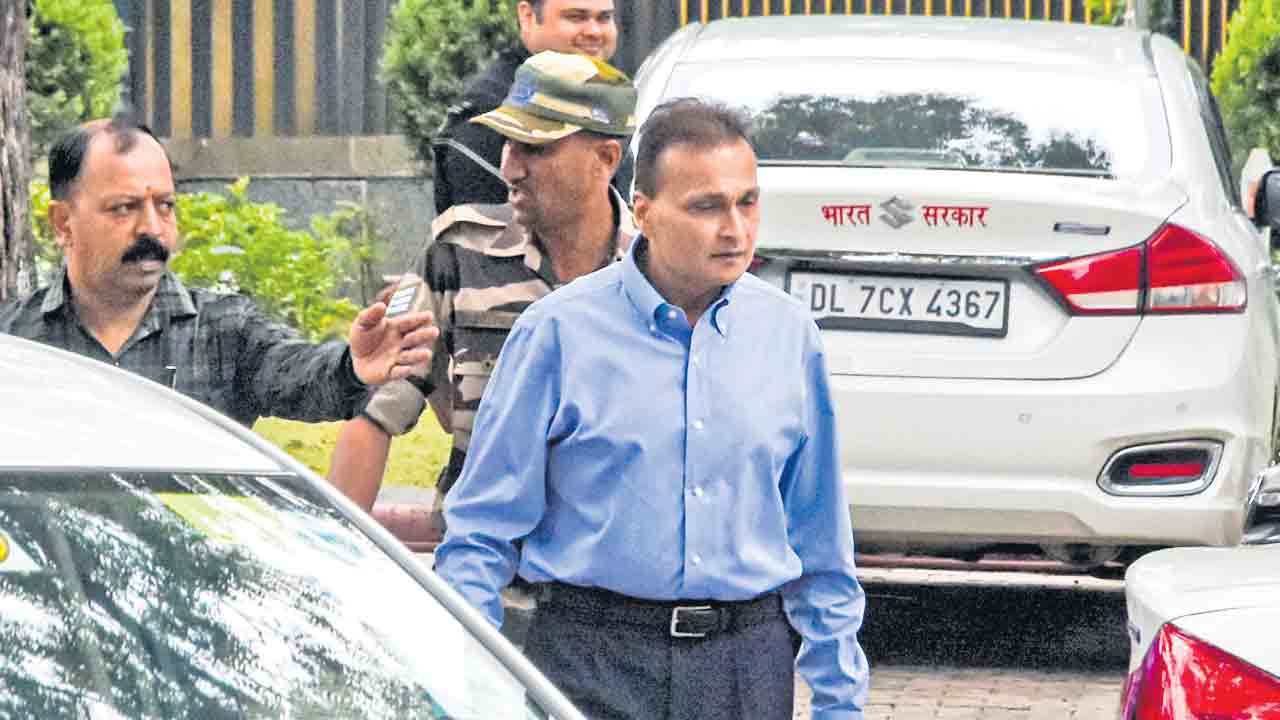 ఈడీ ఎదుట అనిల్‌ అంబానీ