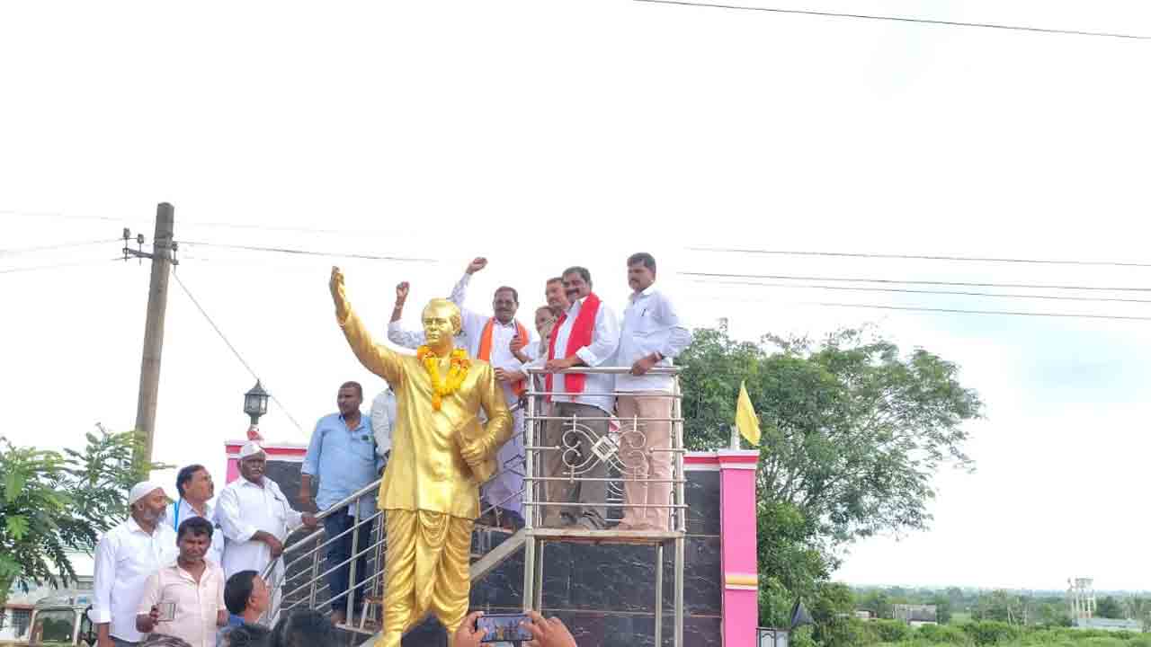 Anna Bhau Sathe | ప్రపంచంలోనే గొప్ప సాహితీవేత్త అన్నా భావ్‌ సాఠే : బానోత్ గజానంద్ నాయక్