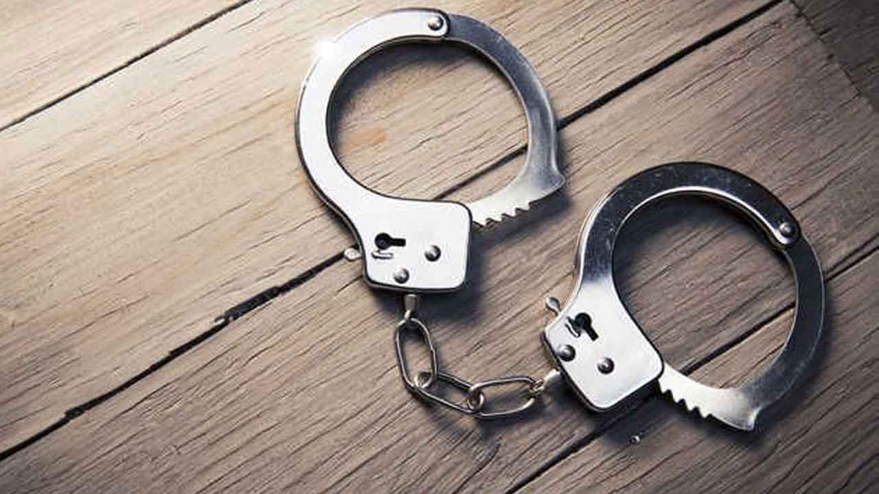 గురుకులం ఘటనలో టీచర్‌ అరెస్ట్‌