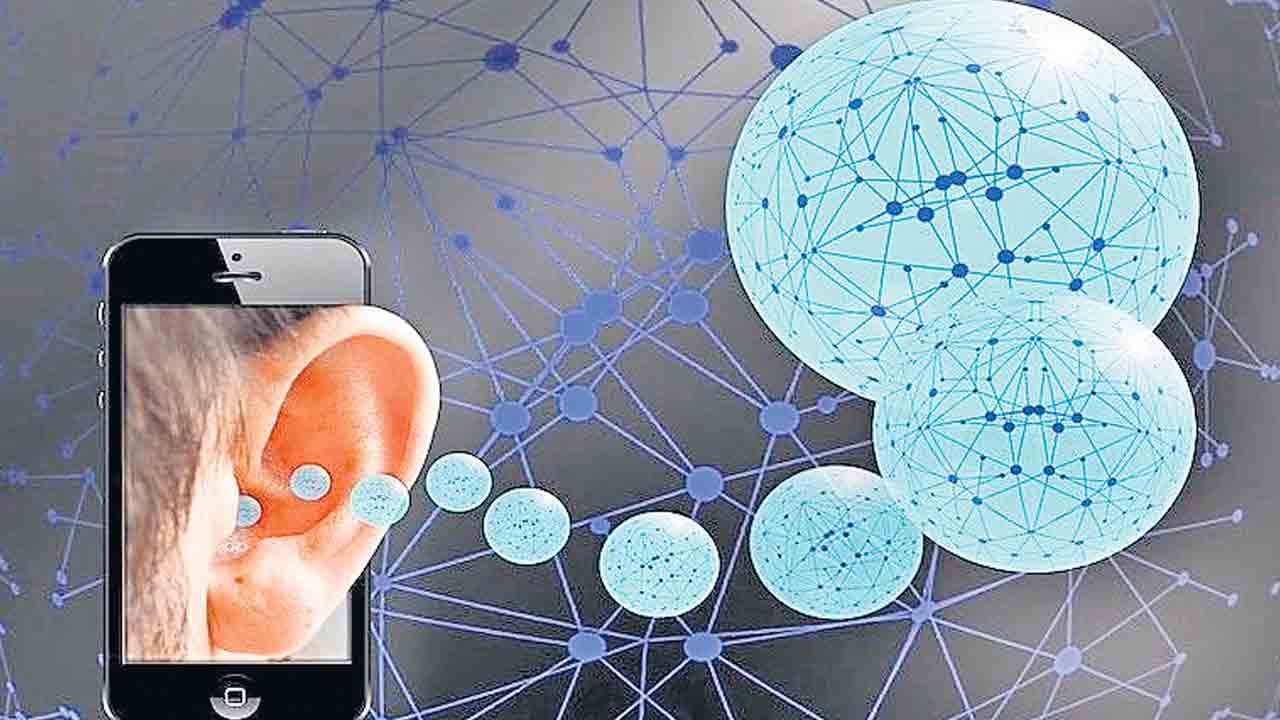 10 అడుగుల దూరం నుంచే ఫోన్‌ సంభాషణను వినే ఏఐ!