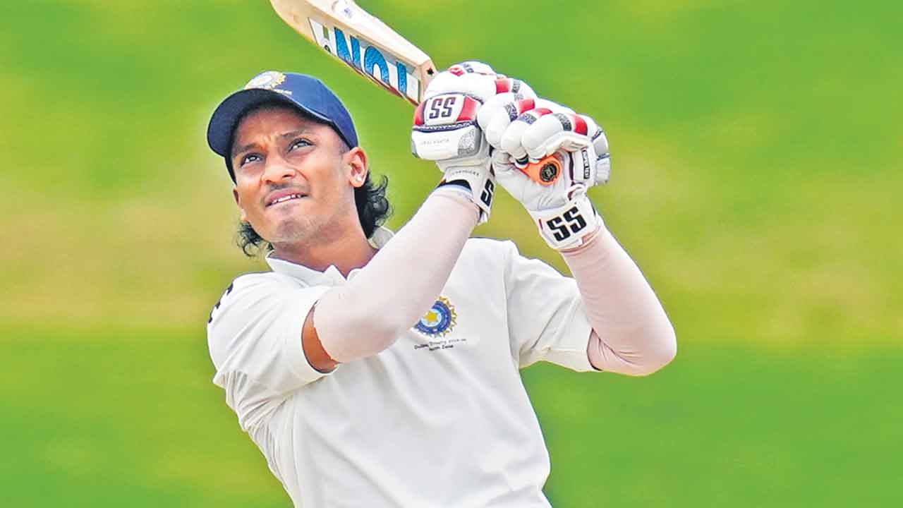 సెమీస్‌కు సెంట్రల్‌, నార్త్‌