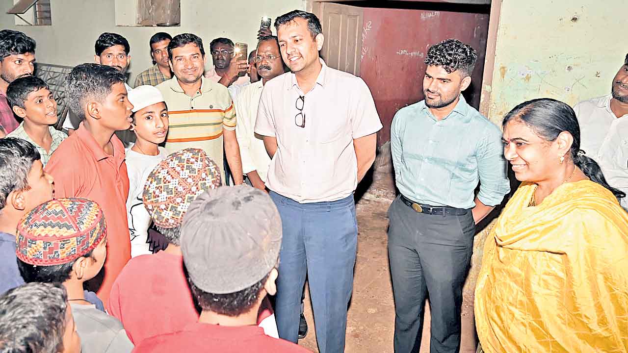 మైనార్టీ రెసిడెన్షియల్‌ స్కూల్‌ తనిఖీ