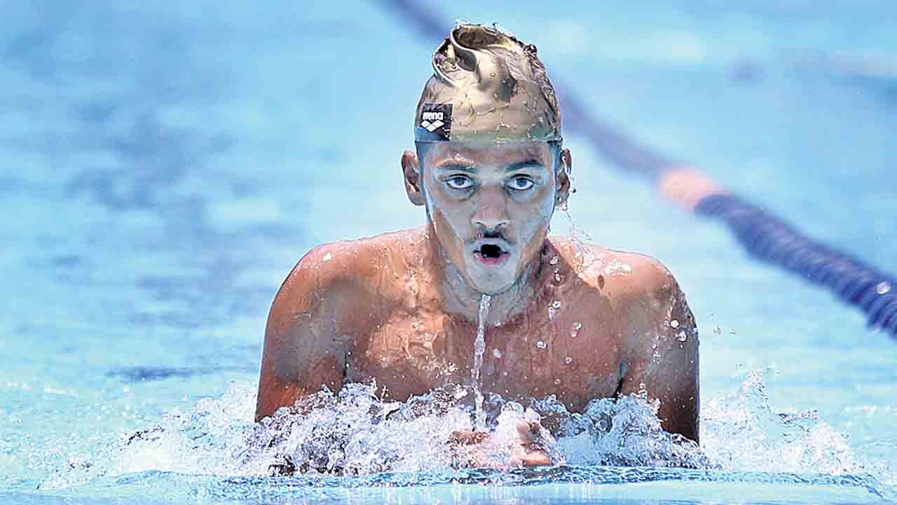 మనీష్‌కు మూడు స్వర్ణాలు