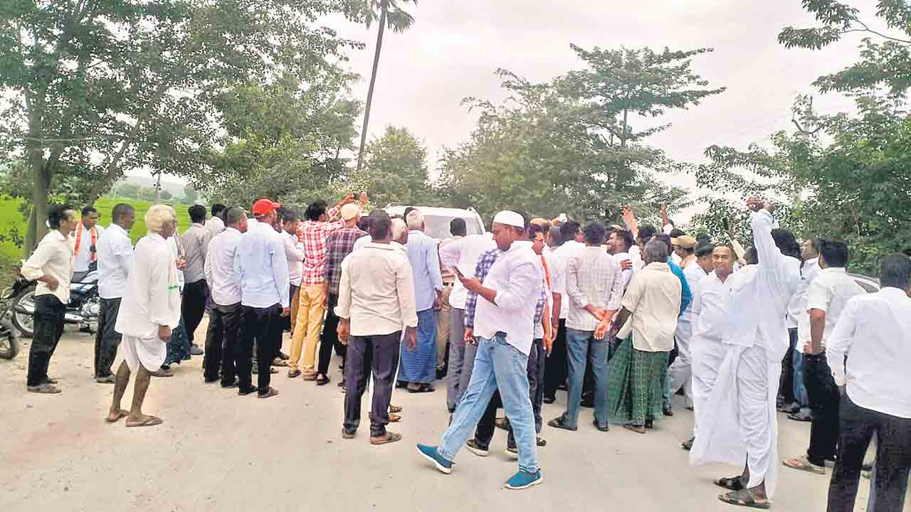 కాంగ్రెస్ నేతల గ్రూప్ వార్!.. బాన్సువాడలో రచ్చకెక్కుతున్న రాజకీయం