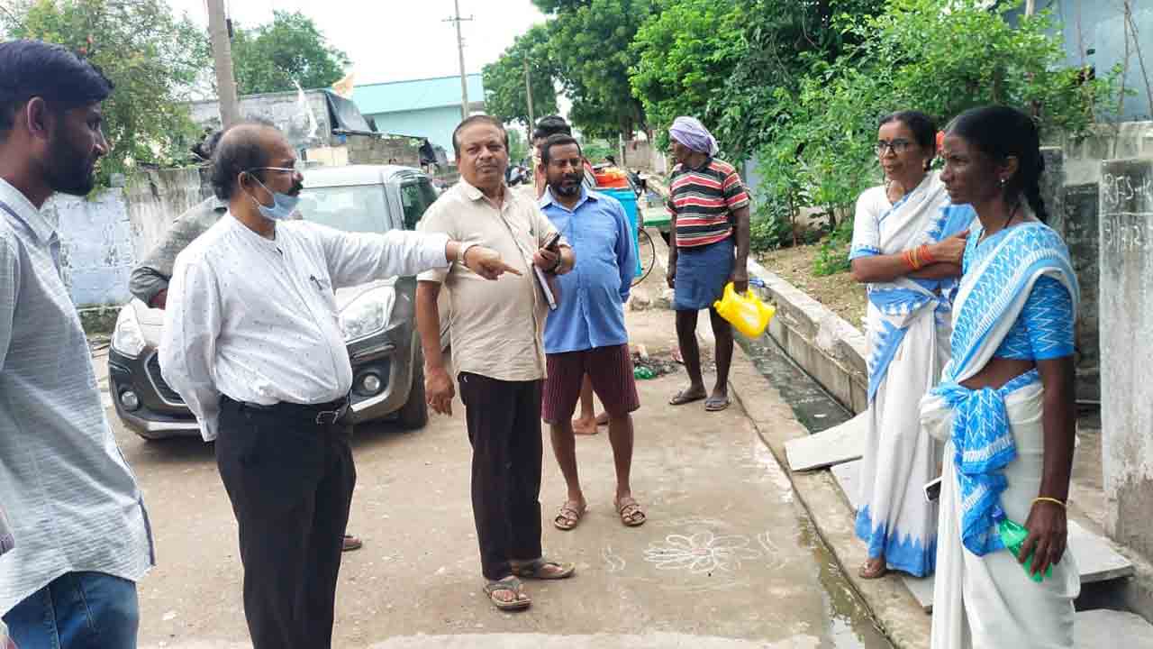 DMHO | సీజనల్‌ వ్యాధుల పట్ల వైద్య సిబ్బంది అప్రమత్తంగా ఉండాలి : డీఎంహెచ్‌వో