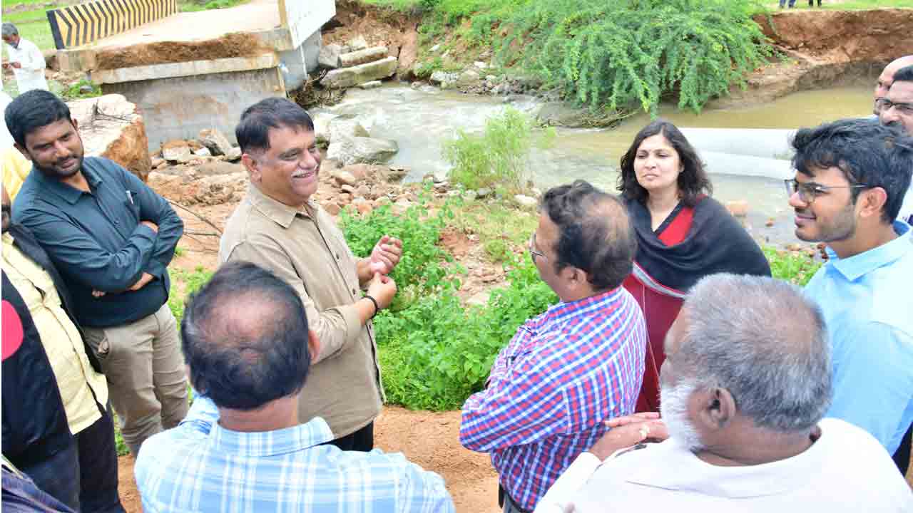 CS Arvind Kumar | వర్షాలకు దెబ్బతిన్న ప్రాంతాలను సందర్శించిన ప్రత్యేక ప్రధాన కార్యదర్శి : అరవింద్ కుమార్