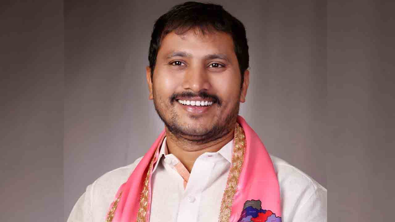 రేవంత్ రెడ్డి రిబ్బన్ కటింగ్ సీఎంగా మారారు : దూదిమెట్ల బాలరాజ్ యాదవ్