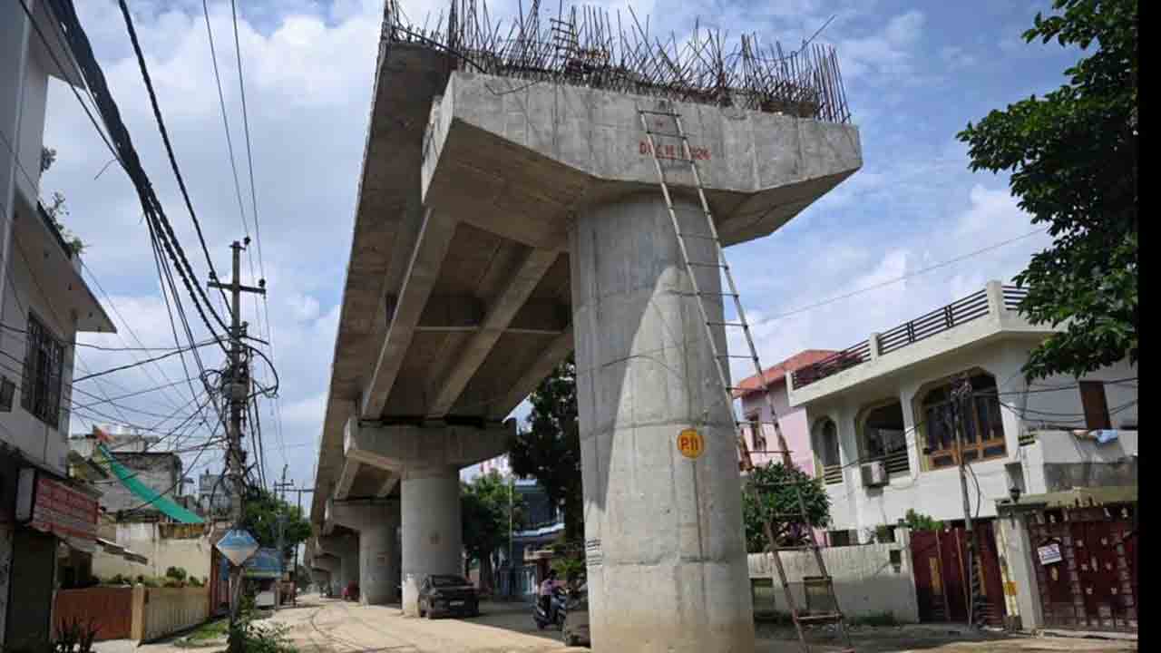 భూమి లేకుండానే ఫ్లైఓవర్ పనులు!