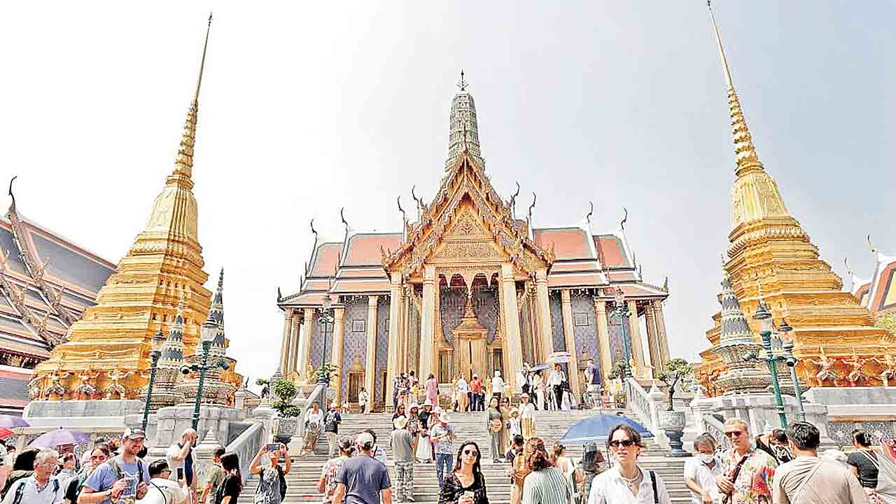 అక్కడ పర్యాటకులకు ఉచిత విమానయానం