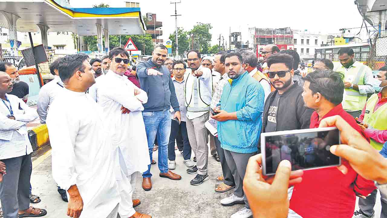 సైదాబాద్‌ బ్రిడ్జి పనుల్లో వేగం పెంచండి