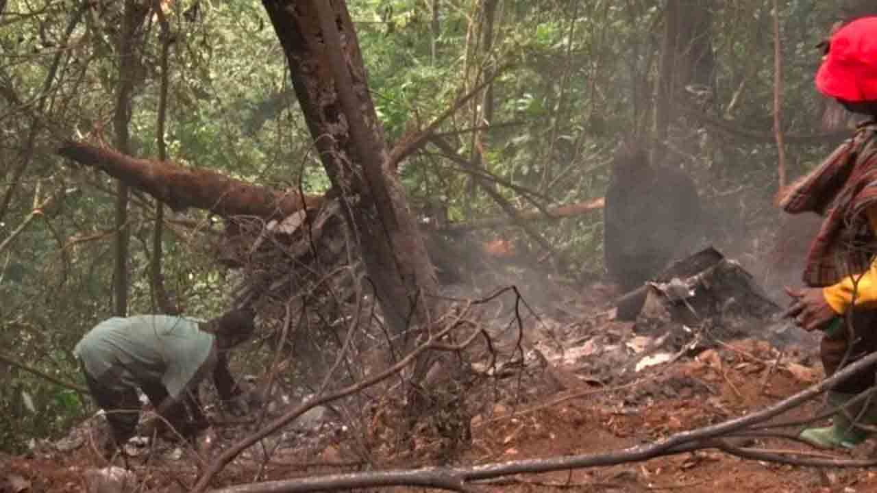 Helicopter Crash | కూలిన హెలికాప్టర్‌.. ఇద్దరు మంత్రులు సహా 8 మంది మృతి