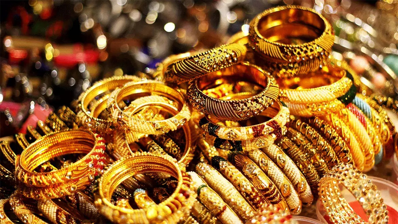 Gold Rates | కొనుగోలుదారులకు బిగ్ రిలీఫ్.. తగ్గిన పసిడి ధరలు..!