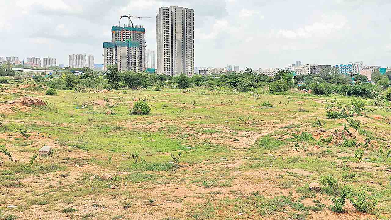 గోపన్‌పల్లి స్కాంపై గప్‌చుప్‌.. భూదందాపై గుట్టు వీడకుండా అధికారుల బెట్టు