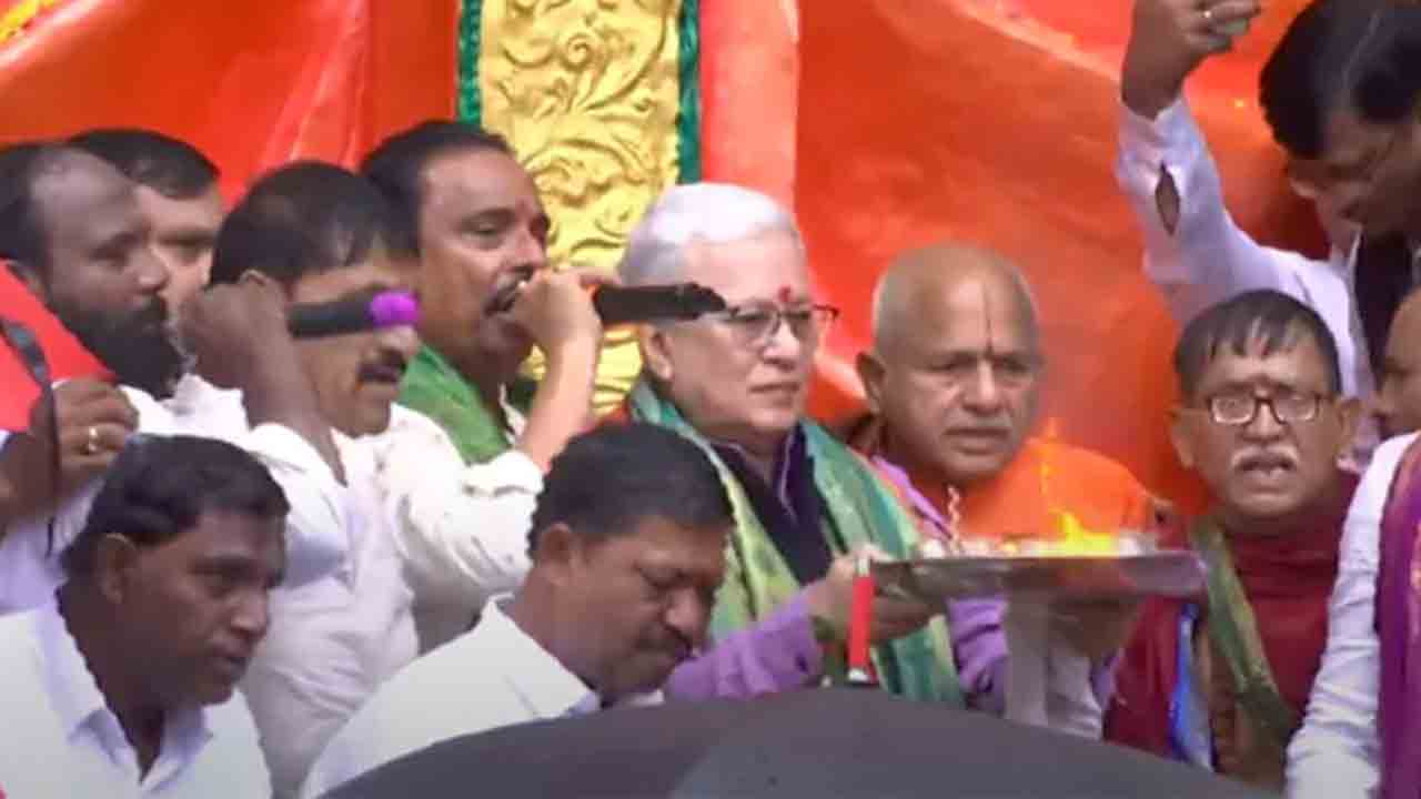 Khairatabad Ganesh | ఘనంగా ఖైరతాబాద్‌ గణేశుడి ఉత్సవాలు షురూ.. తొలిపూజ చేసిన గవర్నర్‌