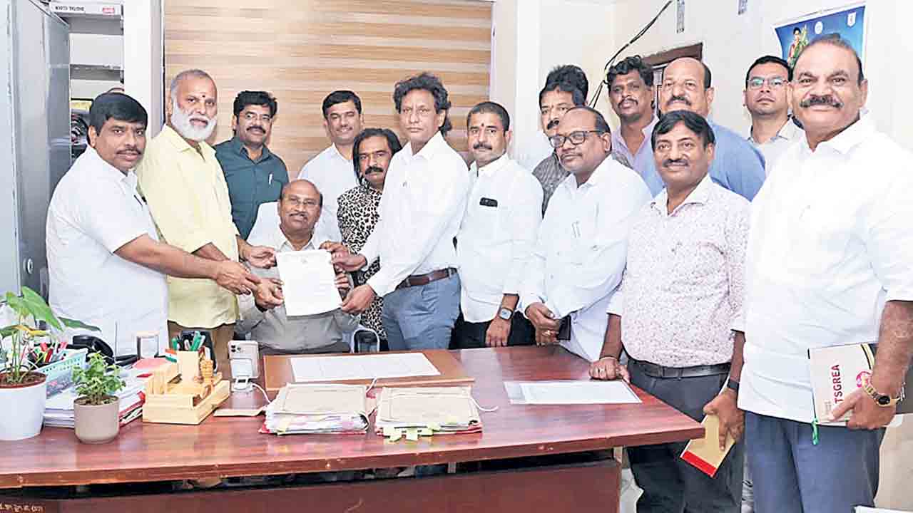 హామీల అమలులోకాంగ్రెస్‌ విఫలం