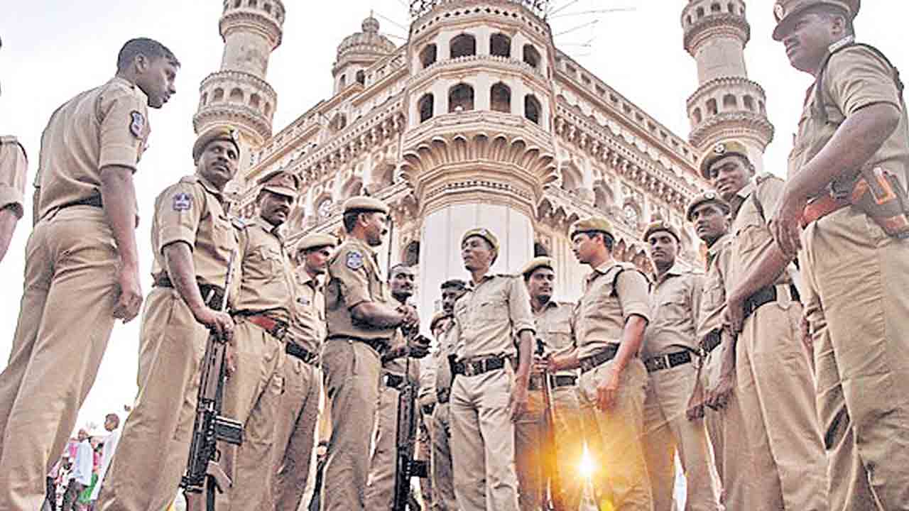 నవరాత్రులకు పటిష్ట బందోబస్తు