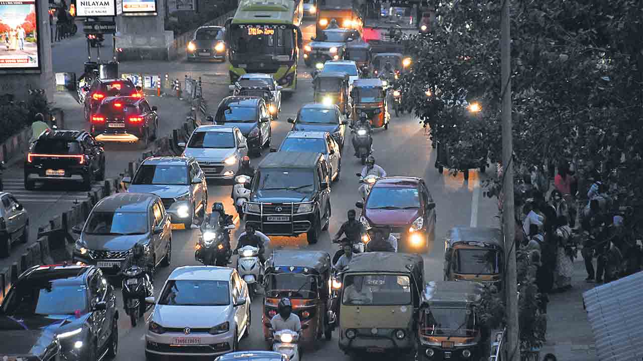 శామీర్‌పేట టూ జేబీఎస్‌ జామ్‌..