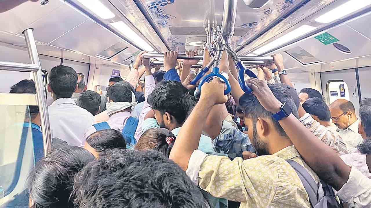 11 లక్షల మందికి చోటెక్కడ?