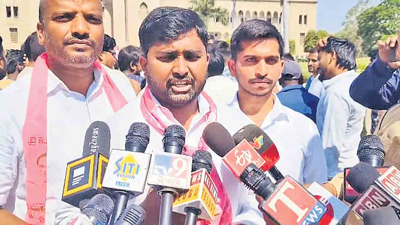 ఓయూలో సీఎంను అడుగుపెట్టనీయం