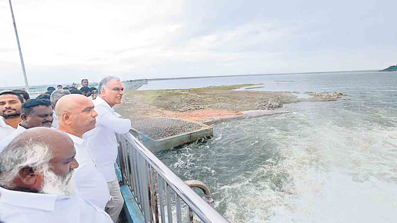 కాళేశ్వరం కూలితే రంగనాయకసాగర్కు నీళ్లు ఎట్లొచ్చినయ్?