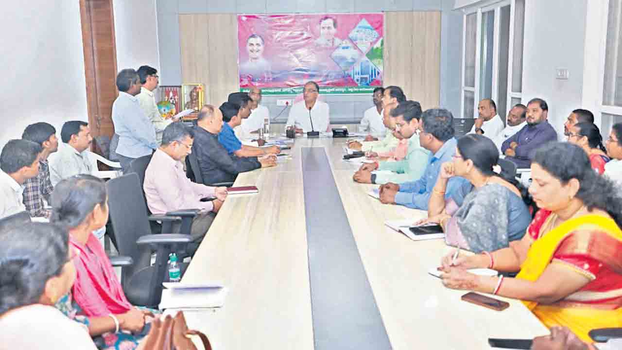 కాంగ్రెస్‌ సర్కారుకు మాటలెక్కువ.. చేతలు తక్కువ..