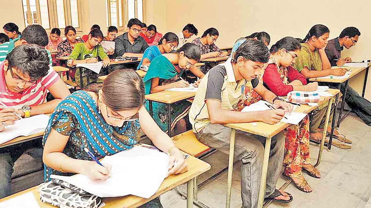 డిప్లొమా.. ఢమాల్‌!