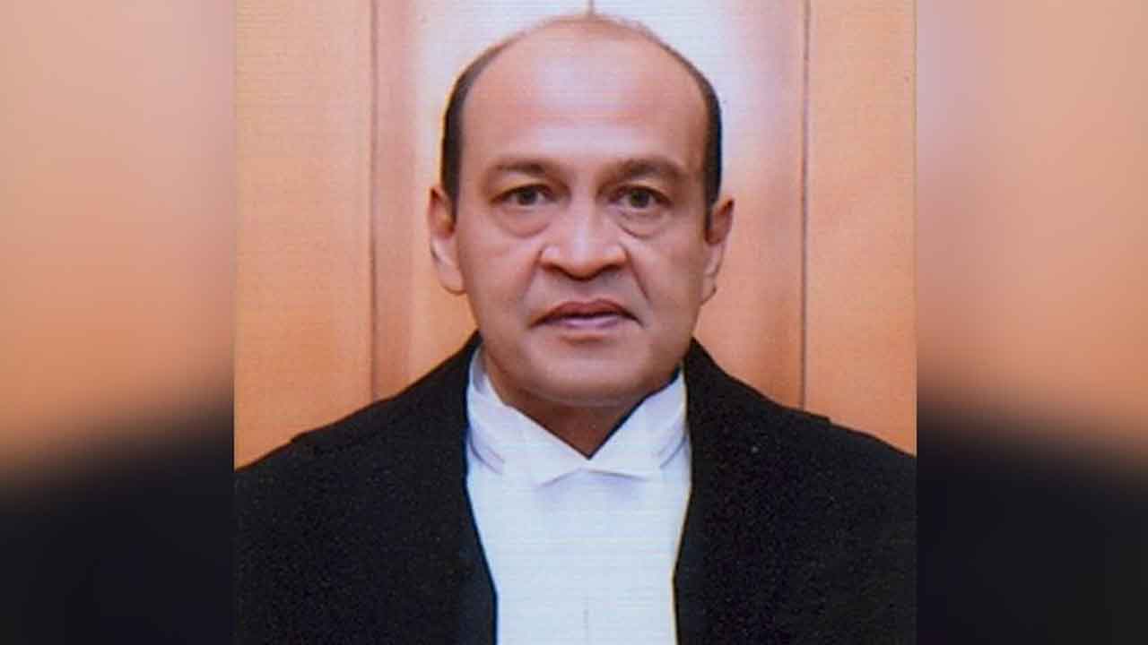 జస్టిస్‌ వర్మపై విచారణకు త్రిసభ్య కమిటీ.. ప్రకటించిన లోక్‌సభ స్పీకర్‌