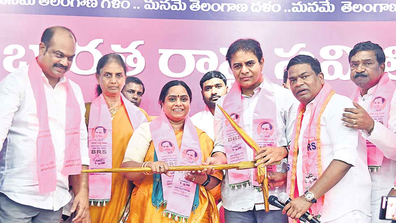 మోదీ-రేవంత్‌ మిలాఖత్‌!.. పరస్పర ఒప్పందంతోనే తెలంగాణకు అన్యాయం: కేటీఆర్‌